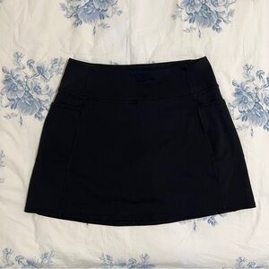 Skechers GO FLEX Black Mid-Rise Long A-line Athletic Skort